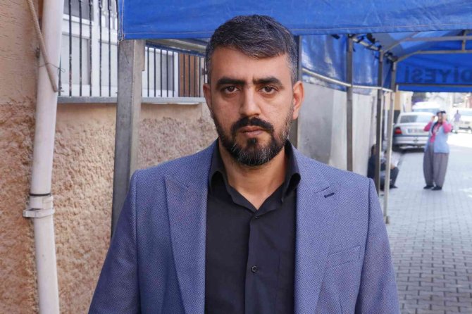 Kızıyla Teröre Kurban Giden Babanın Taziye Evinde Teröre Lanet
