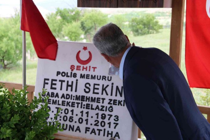 Şehit Fethi Sekin’in Babası Hayatını Kaybetti