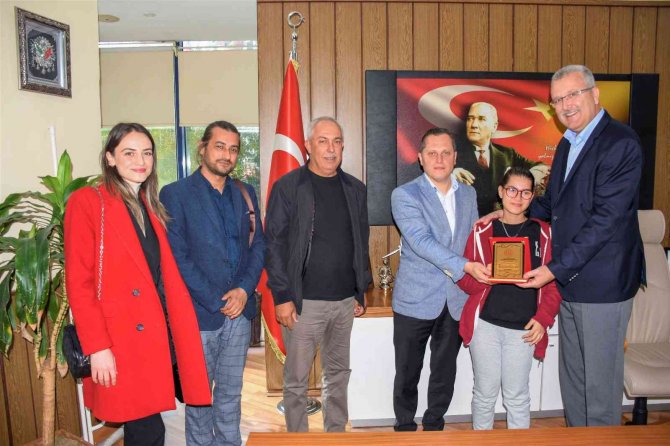 Karacabey’de Eğitime Tam Destek