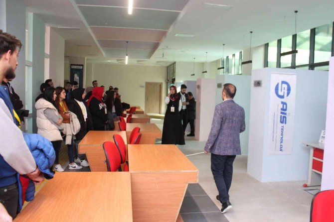 "Vocathlon University" Temel Girişimcilik Kamp Programı Başladı