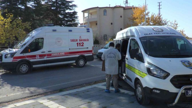 Kayseri’de Bir Evde Yaşlı Çiftin Cesedi Bulundu
