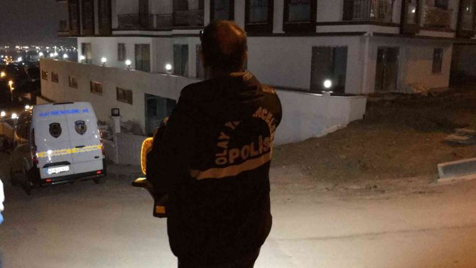 Kocaeli’de Cinayet: İ̇nşaat Halindeki Binanın Ofisinde Silahla Vurularak Öldürüldü