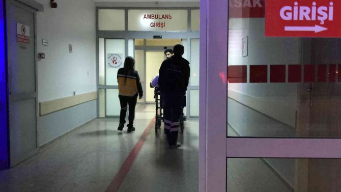 Sokaktaki Kavga Kanlı Bitti: 1 Kişi Silahla Yaralandı