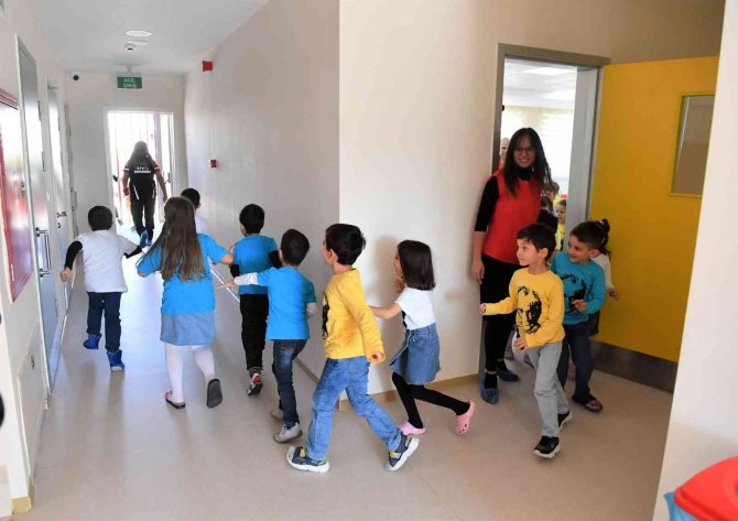 Konyaaltı Kreşlerinde Deprem Tatbikatı