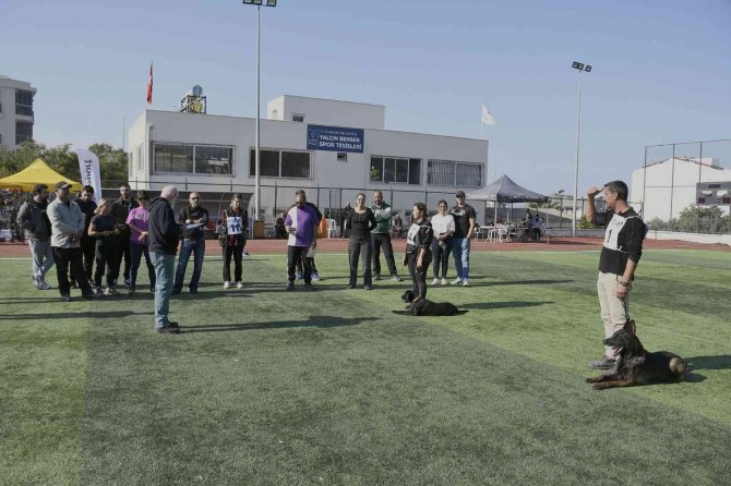 Kuşadası Geleceğin Arama Kurtarma Köpeklerini Ağırladı