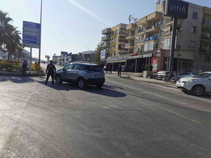 Kuşadası’nda Trafik Kazası: 2 Yaralı