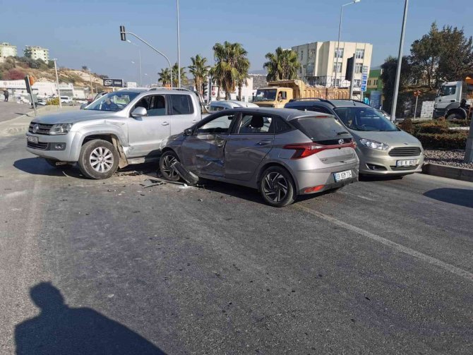 Kuşadası’nda Trafik Kazası: 2 Yaralı
