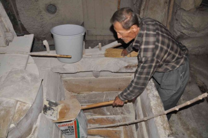 Yaklaşık 100 Yıllık Tarihi Değirmen Yıllara Direniyor