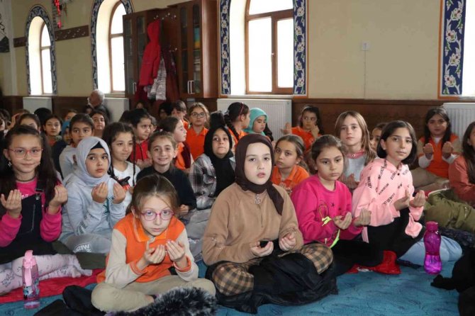 Öğrencilere Peygamber Sevgisi Anlatıldı