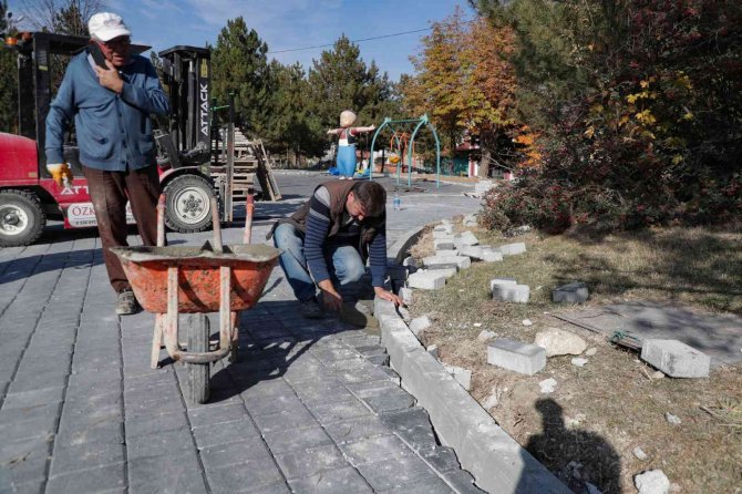 Okmeydanı Parkı Yeniliniyor