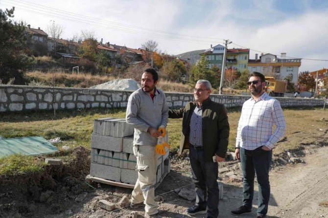 Okmeydanı Parkı Yeniliniyor