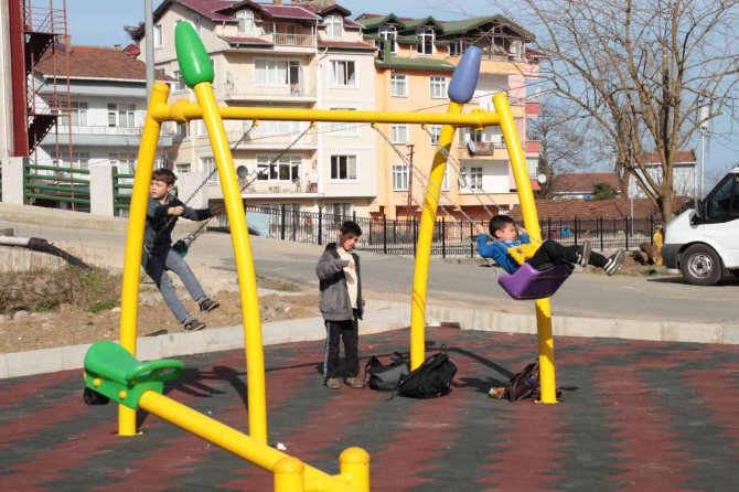 Ordu’nun İlçelerine 135 Adet Çocuk Oyun Parkı