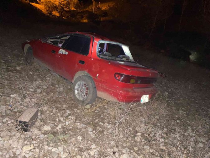 Şarampole Yuvarlanan Otomobilin Sürücüsü Hayatını Kaybetti