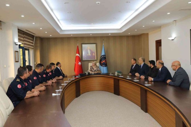 Yangınlarla Mücadelede Aü İle Büyükşehirin 25 Yıllık İş Birliği