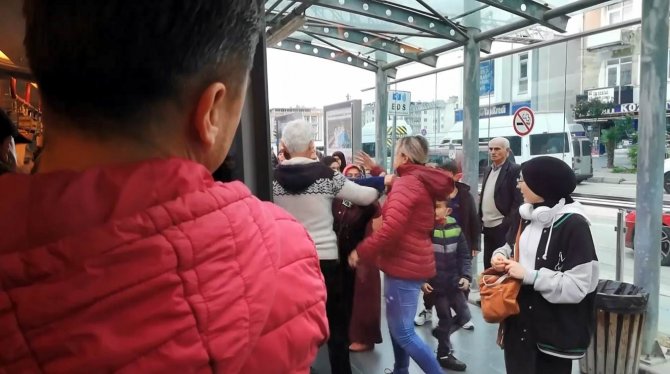 İ̇stasyonda Gerginlik