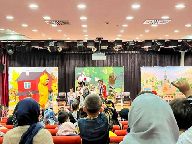 Sincan Belediyesinden Ara Tatilde Çocuklara Tiyatro Gösterileri