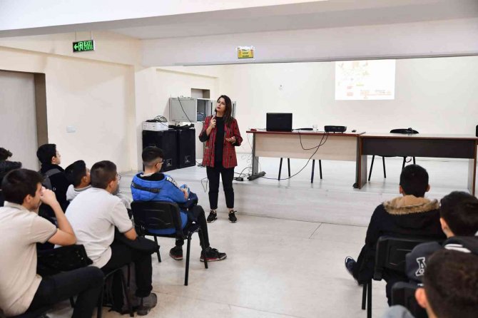 46 Okulda 2 Bin 794 Öğrenciye İklim Değişikliği Ve Enerji Yönetimi Eğitimi