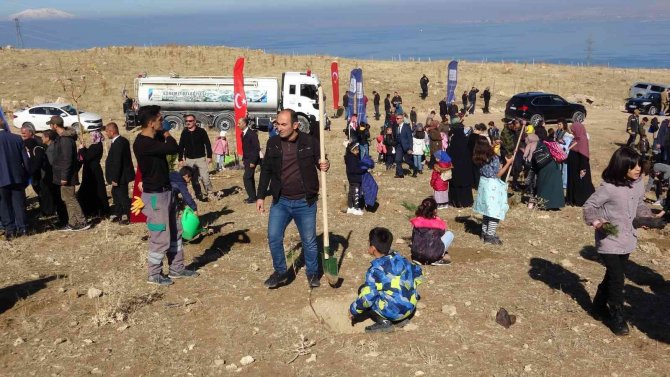 Edremit’te "Milli Ağaçlandırma Günü” Seferberliği