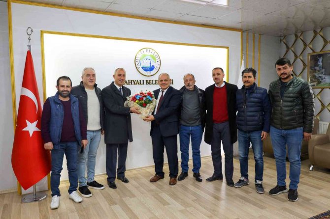 Başkan Öztürk’e Camikebir Mahallesi’nden Teşekkür