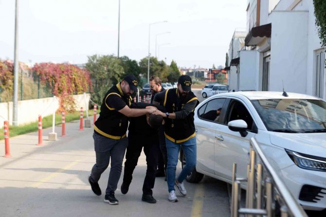 Husumetlisini Kaçırdı, Darp Edip Tabancayla Yaraladı