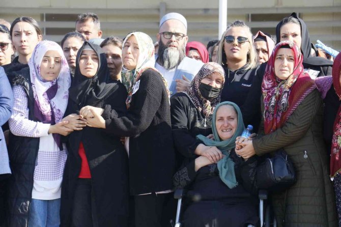 Terör Kurbanı Minik Ecrin Ve Babasının Cenazeleri Adana’ya Getirildi
