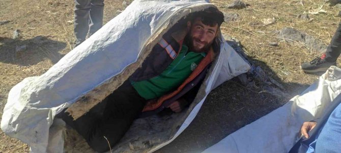 Göçerler, Sürüleriyle Birlikte 35 Günlük Göç Yolunda