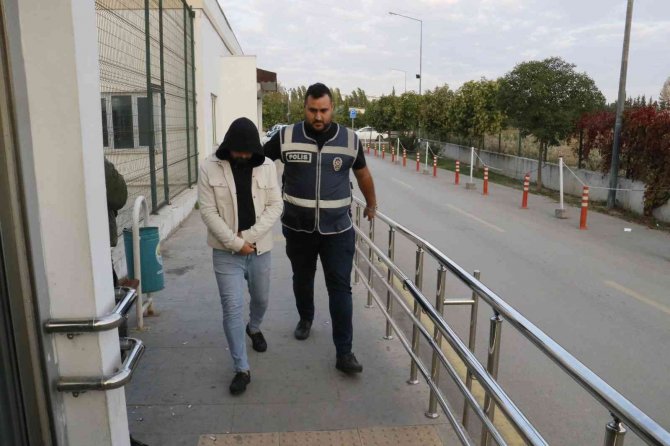 Sigorta Şirketlerini Dolandıran Şebekeye Şafak Operasyonu