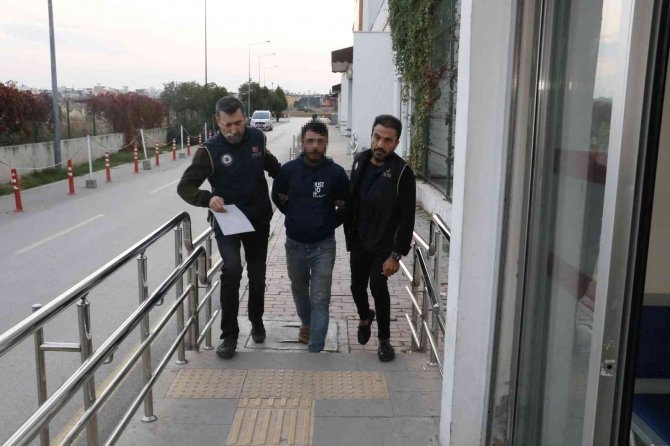 Adana’da Pkk/ypg Operasyonu: 4 Gözaltı