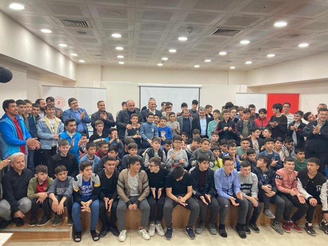 Afyonkarahisar’da Hafızlar Kampa Girdi