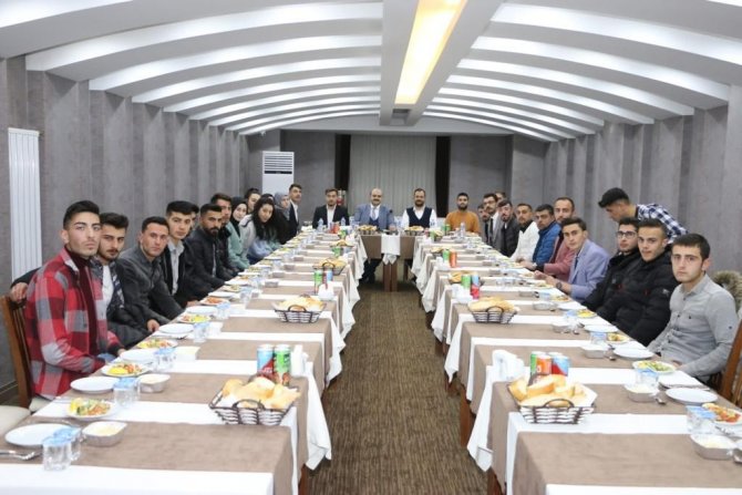 Başkan Orhan: “Kefenlerini Başlarına Geçiririz”