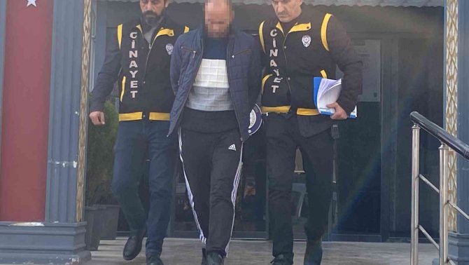 (Düzeltme) Bursa’da 3 Kişinin Öldüğü 9 Kişinin Hastanede Tedavi Altına Alındığı Sahte Alkol Olayının Ardından 2 Kişi Gözaltına Alındı