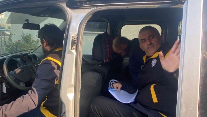 (Düzeltme) Bursa’da 3 Kişinin Öldüğü 9 Kişinin Hastanede Tedavi Altına Alındığı Sahte Alkol Olayının Ardından 2 Kişi Gözaltına Alındı