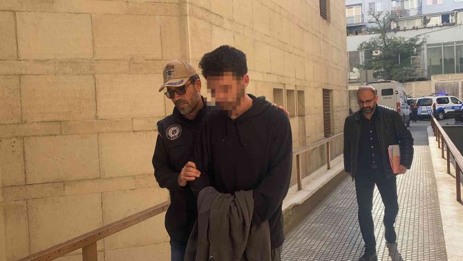 Feribotu Kaçırdığı İçin Bomba İhbarı Yapan Kişi Serbest Bırakıldı