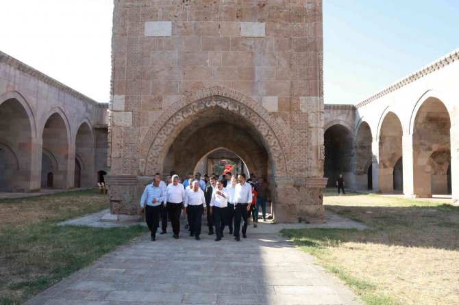 Başkan Büyükkılıç: “Medeniyetler Şehri Kadim Kent Kayseri, Unesco İçin Eşsiz Bir Hazinedir”