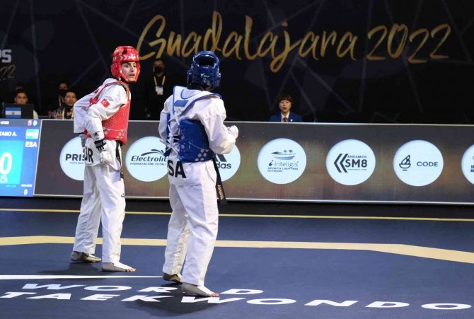 Hatice Kübra İ̇lgün Dünya Üçüncüsü!