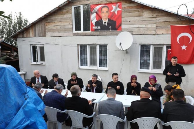 Vali Atay Şehit Ailelerini Unutmuyor