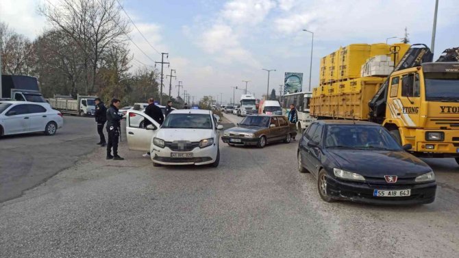 Polisler Karayolunda Kuş Uçurtmuyor