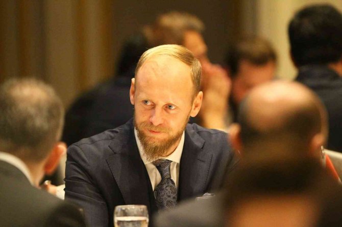 Dursun Özbek’ten Semih Kaya’ya Antrenörlük Desteği