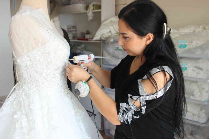 Mimar Kemalettin Caddesi “Eleman Arıyor”