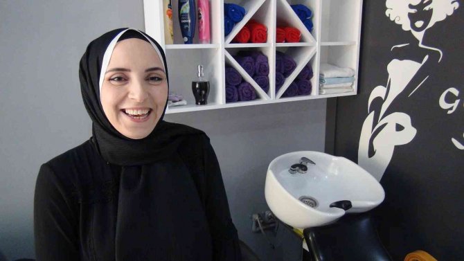 Kadınlar Hayallerinin Peşinden Giderek Meslek Sahibi Oldular