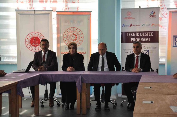 Kars’ta Eski Hükümlülere Operatörlük Kursu Açıldı