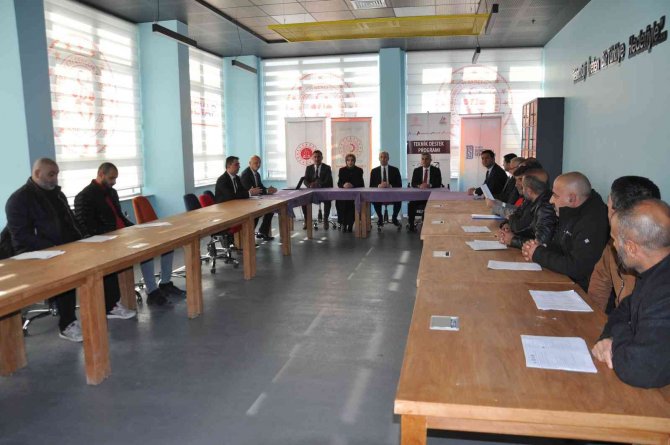 Kars’ta Eski Hükümlülere Operatörlük Kursu Açıldı