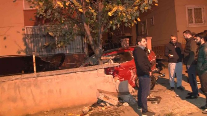 Kartal’da Sokağa Süratli Giren Minibüs Ortalığı Savaş Alanına Çevirdi