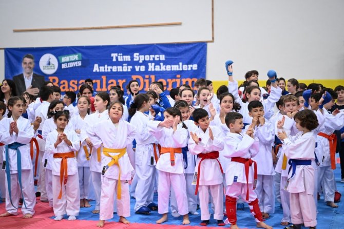 Minik Bedenler Karate Şampiyonasında Ter Döktü