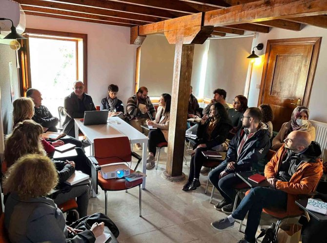 Kemal Varol Roman Yazmanın İnceliklerini Anlattı