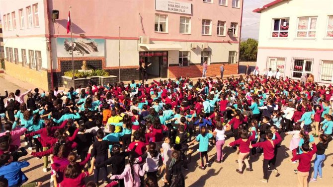 Öğrenciler Bu Okula Geç Kalmak İstemiyor