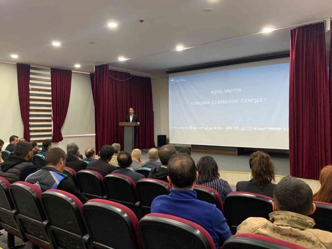 Kuduz Hastalığı İle Mücadele Bilgilendirme Toplantısı Düzenlendi