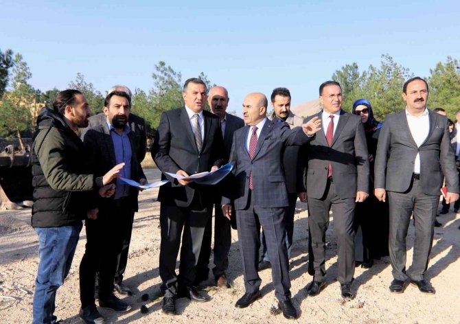 Mardin’de Aşevi Ve Çölyak Fırını İçin İlk Kazma Vuruldu