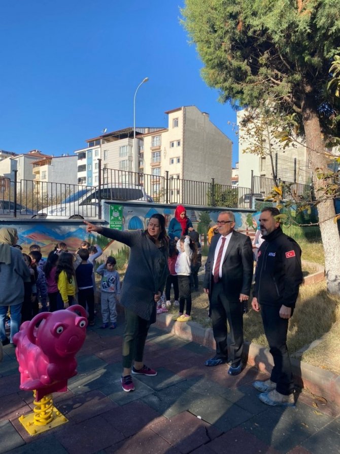 Minik Öğrenciler İle Deprem Tatbikatı