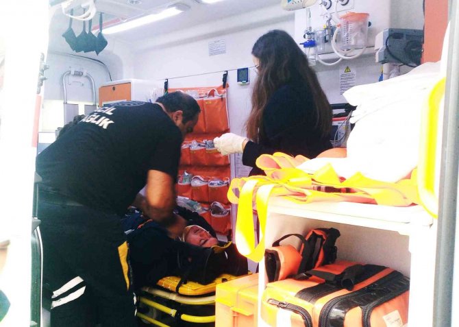 Yaya Geçidinde Motosikletlinin Engelli Vatandaşa Çarptığı Anlar Kamerada